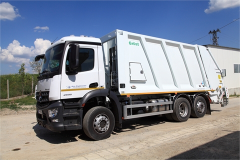 Three waste collection trucks were delivered to the Municipality of Shumen