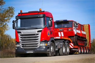 Heavy semi trailer