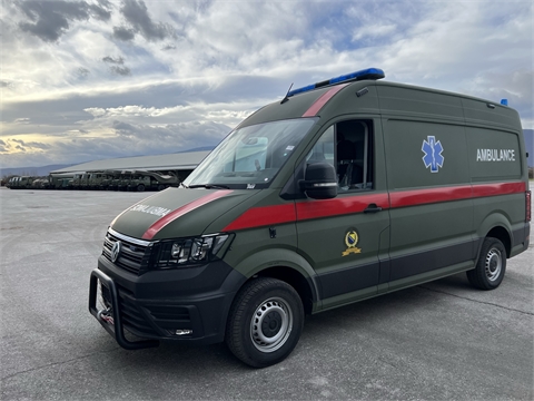 Специализирани високопроходими автомобили и линейки