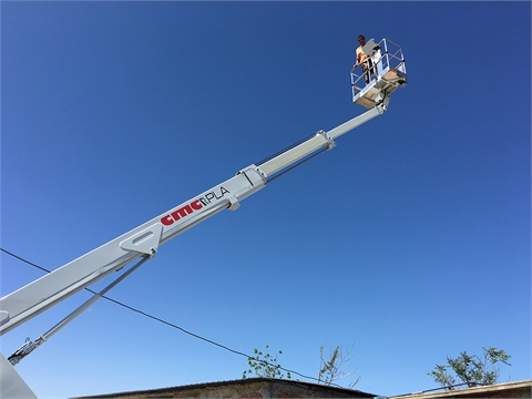 Aerial platform vehicle