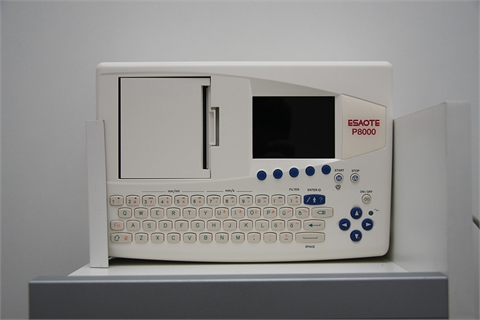 Mobile clinic cabinets