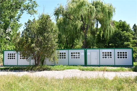 Movable containers