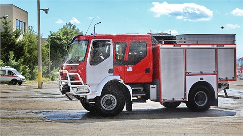 Firefighting and rescue vehicles - Medium class