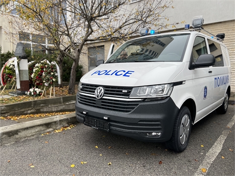 10 броя специализирани автомобили бяха доставени на Главна Дирекция Национална Полиция
