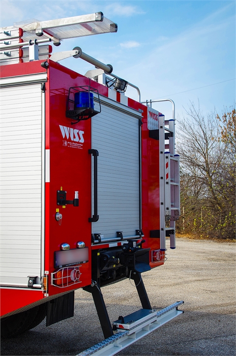 Industrial firefighting vehicles