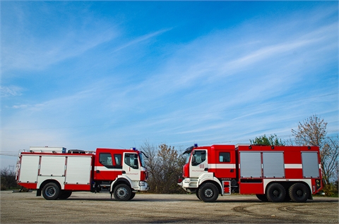 Industrial firefighting vehicles