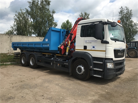 Multipurpose truck for waste collection and waste transfer 